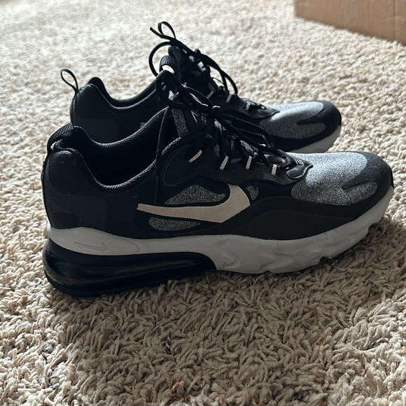 Nike Air Max 270 React Youth - Picture 4 of 7